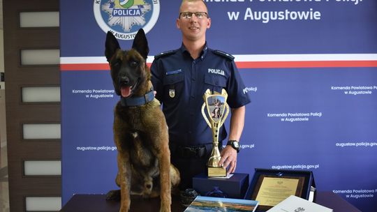 Augustowski duet nie do pokonania – policjant Adrian Ziarko i pies Demon najlepsi w województwie