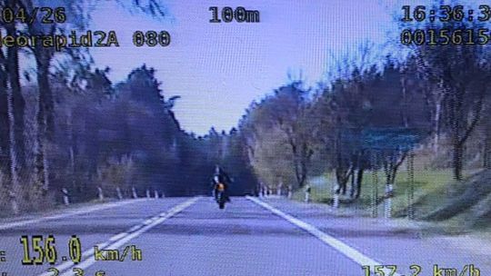 Brawurowa jazda zakończona wysokimi mandatami i punktami karnymi