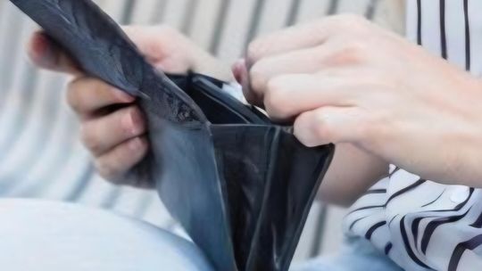 Czternastkę ZUS wypłaci bez wniosku.  Pierwsze wypłaty już u emerytów
