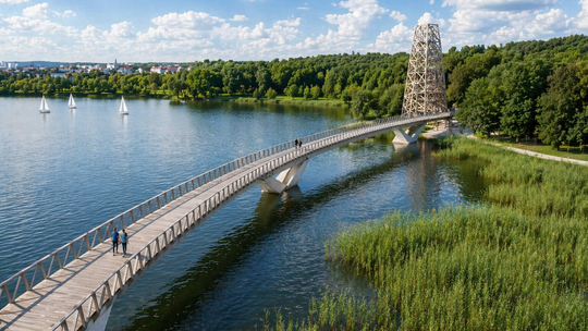 Kładka za 75 milionów. Turystyczna dla mieszkańców, wojskowa dla Brukseli