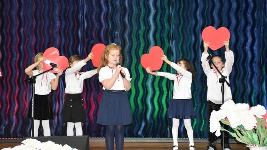 Młodzi artyści uczcili rocznicę uzyskania niepodległości