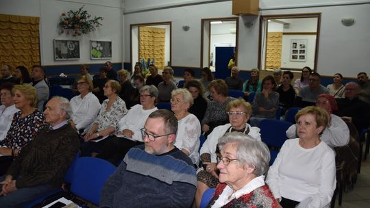 Ocalić od zapomnienia. Wspomnienia szkolnych lat i młodzieńczych historii