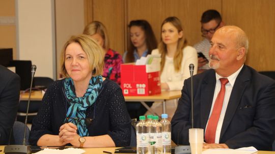 Na pierwszym planie: Wiesława Chrulska.