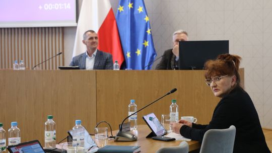 Do słów mieszkańca odniosła się Jolanta Oneta Roszkowska. Mimo, iż nie poparła propozycji obniżenia stawki augustowskiemu społeczeństwu, stała na stanowisku, że występuje w obronie mieszkańców.