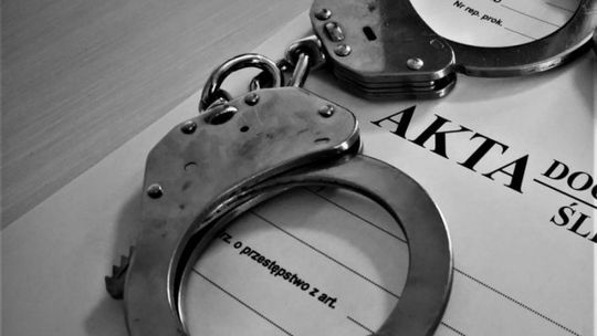 Policja zatrzymała trzy osoby poszukiwane