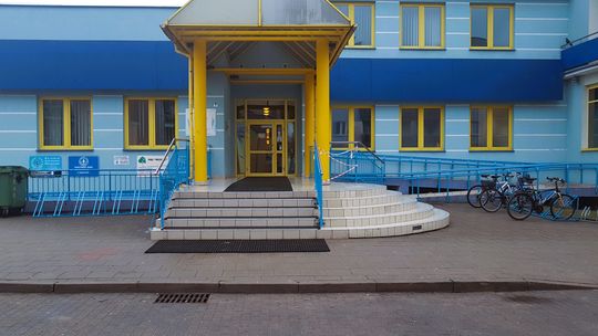 Na zdjęciu: wejście na pływalnię w Augustowie (Archiwum PP).