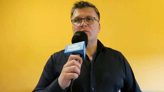 Tomasz Miklas (na zdjęciu) pojawił się na ostatniej sesji rady powiatu augustowskiego.