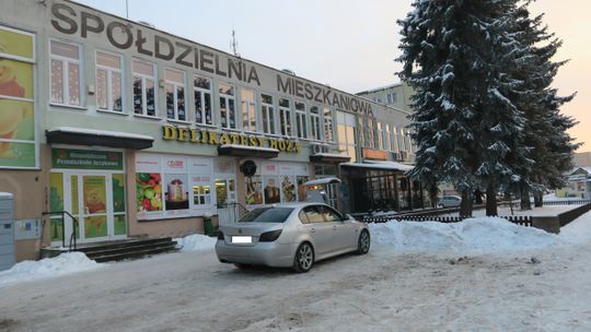 Zdjęcie ilustracyjne: Budynek Spółdzielni Mieszkaniowej w Augustowie.