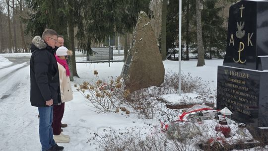 Pamięć Żołnierzy Armii Krajowej uczcili między innymi członkowie augustowskiej Koalicji Obywatelskiej.