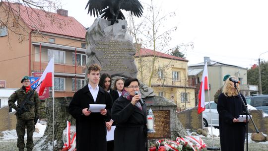 Augustowska uroczystość odbyła się przed pomnikiem przy ulicy Portowej.