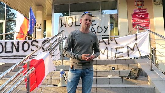 Zastępca burmistrza kontra partia rządząca. Chwalebna rola posła Jacka Niedźwiedzkiego