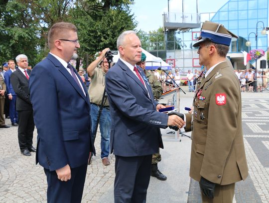 Starosta Jarosław Szlaszyński podczas obchodów 100-lecia niepodległości Ziemi Augustowskiej w Augustowie.