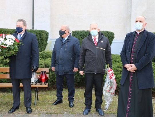 11. Rocznica katastrofy smoleńskiej - obchody w Augustowie (video/zdjęcia)