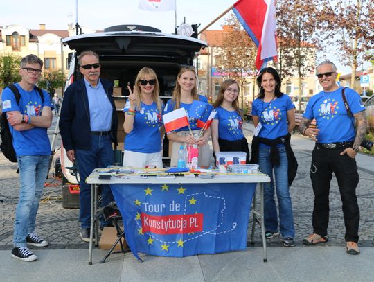 20 lat Polski w UE. Ekipa Tour de Konstytucja w Augustowie (zdjęcia)