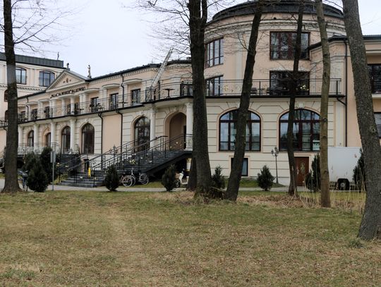 Na zdjęciu: "Pałac na Wodzie", jedno z augustowskich sanatoriów.