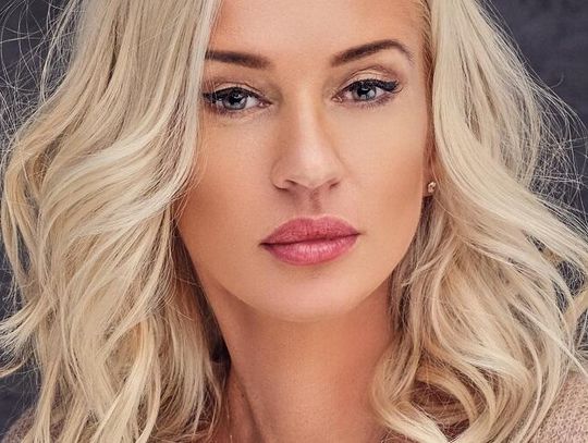 Czy można przefarbować ciemne włosy na platynowy blond bez pomocy fryzjera?
