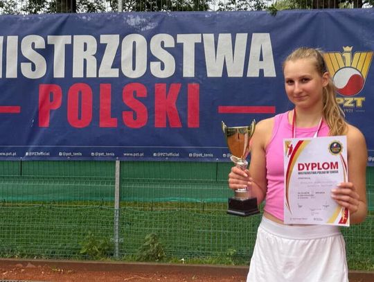 Na zdjęciu: Paulina Aleksandrowicz, pochodząca z Augustowa brązowa medalistka Mistrzostw Polski w tenisie ziemnym.