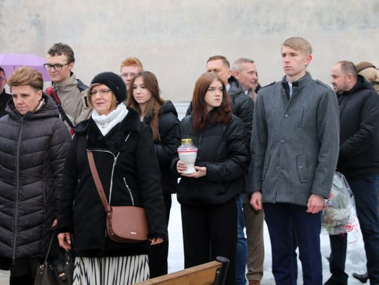 🇵🇱Dziś w Augustowie odbyła się uroczystość upamiętniająca 86. Rocznicę masowych wywózek na Sybir i 84. Rocznicę powstania Armii Krajowej.🇵🇱