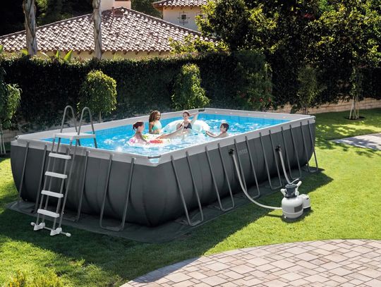 Ile naprawdę kosztuje utrzymanie basenu w ogrodzie? Fakty, liczby i realne wydatki