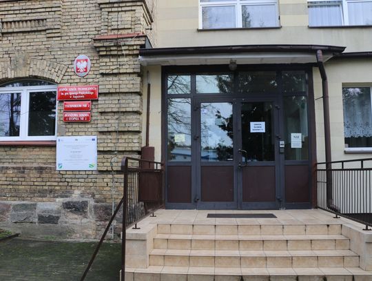 Jaka będzie przyszłość budynku szkoły w Augustowie? "My te pomysły mamy" -uspokajał i zapewniał przed rokiem Wojciech Jerzy Szczudło.