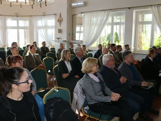 Konferencja inaugurująca projekt "LP-lasy pszczołom pszczoły lasom" (foto i video) 