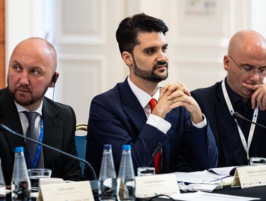 Marszałek Łukasz Prokorym reprezentował polskie regiony podczas międzynarodowego spotkania w Krakowie