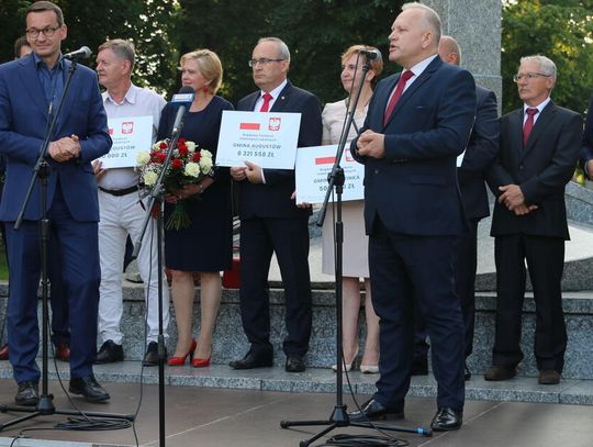 Na zdjęciu: Mateusz Morawiecki podczas wizyty w Augustowie latem 2020 roku.