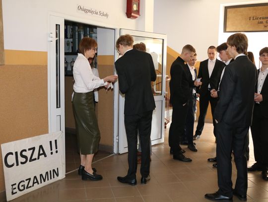 Maturzyści rozpoczęli egzaminacyjny maraton. Potrwa do końca maja