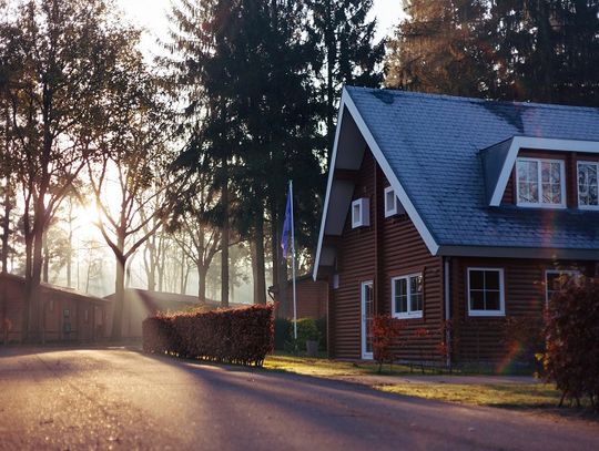 Ocieplenie stropodachu – dlaczego warto w to inwestować?