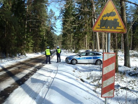 Pilnowali bezpieczeństwa na przejazdach 