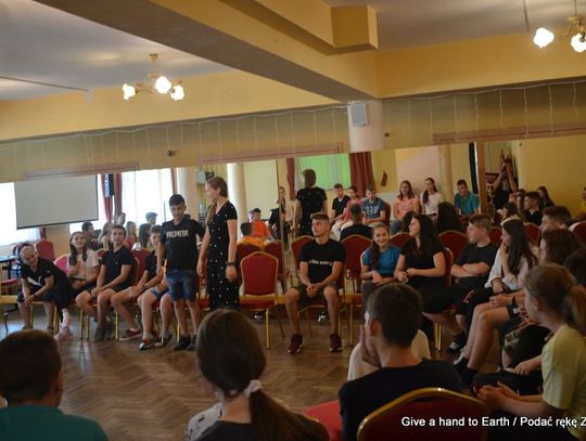 „PODAĆ RĘKĘ ZIEMI” projekt w ramach programu Erasmus +