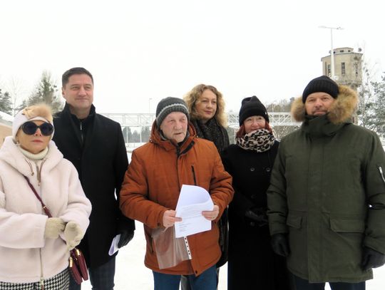 W Augustowie odbyła się konferencja prasowa, podczas której rozmawiano o przyszłości dworca kolejowego oraz o ważnym pomyśle budowy przejścia podziemnego.