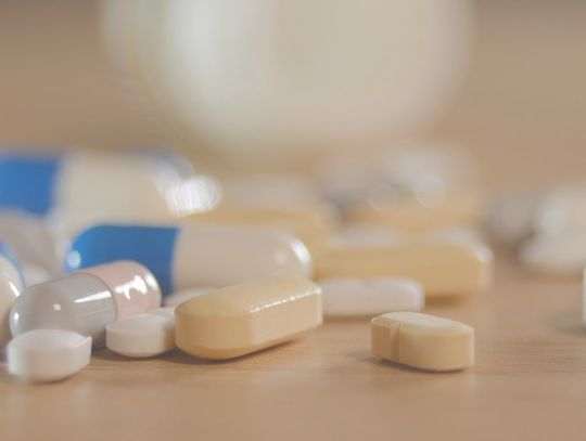 Polacy przetestują tabletki na COVID-19