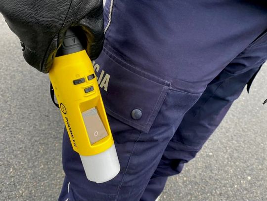 Policja zatrzymała 3 nietrzeźwych kierowców; rekordzista miał blisko 2,5 promila i dożywotni zakaz