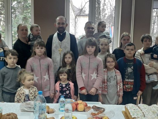 Поляки допомагають українцям відчути свято Великодня. Polacy pomagają Ukraińcom poczuć Wielkanoc