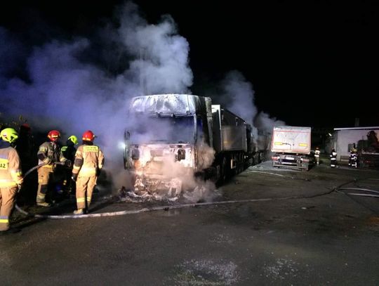 Pożar ciężarówek w Augustowie