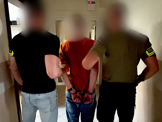 Seria włamań w Augustowie. 33-latek zatrzymany z amfetaminą w plecaku