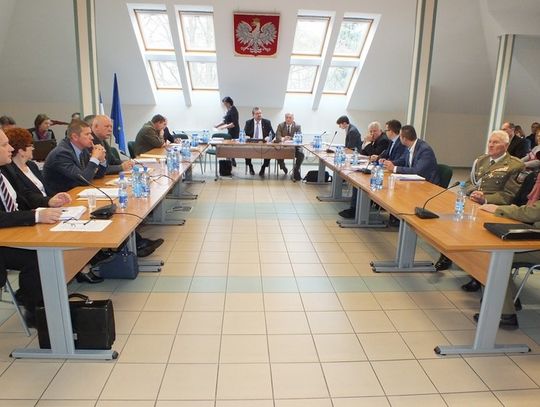 Sesja Rady Powiatu z 15 listopada 2016 (Galeria zdjęć i opis)