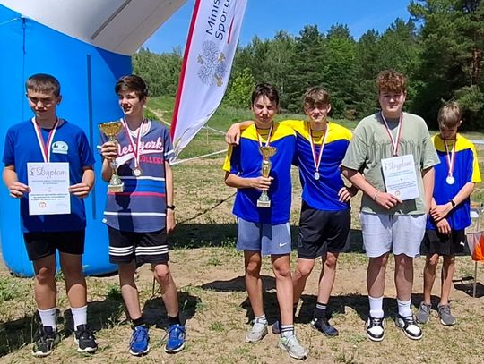 ,,TRÓJKA” na drugim miejscu w finale wojewódzkim w drużynowym biegu na orientację