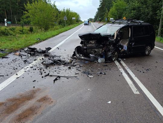 Trzy osoby trafiły do szpitala po wypadku na dawnej "ósemce"
