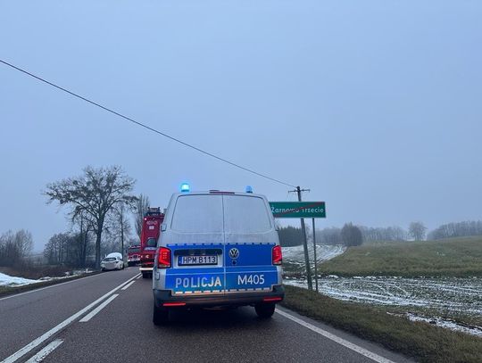 Wypadek na DK16 w Żarnowie Trzecim. Jedna osoba w szpitalu