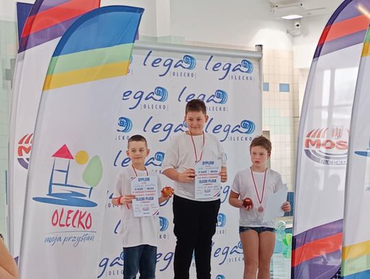 Zawodnicy UKS „Pływacy” na podium