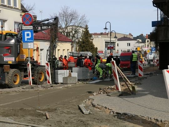 Zniknie kostka na części chodników ul. Mostowej