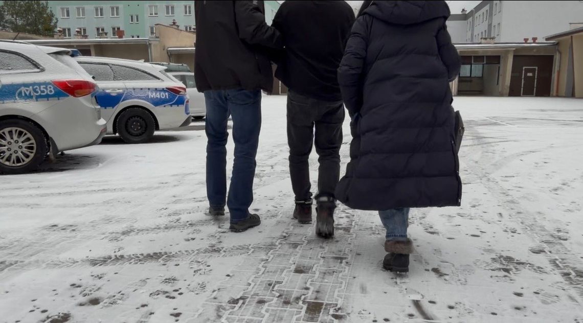 41-latek usłyszał zarzut usiłowania zabójstwa 6‑letniej córki nożem 41-latek usłyszał zarzut usiłowania zabójstwa 6‑letniej córki nożem