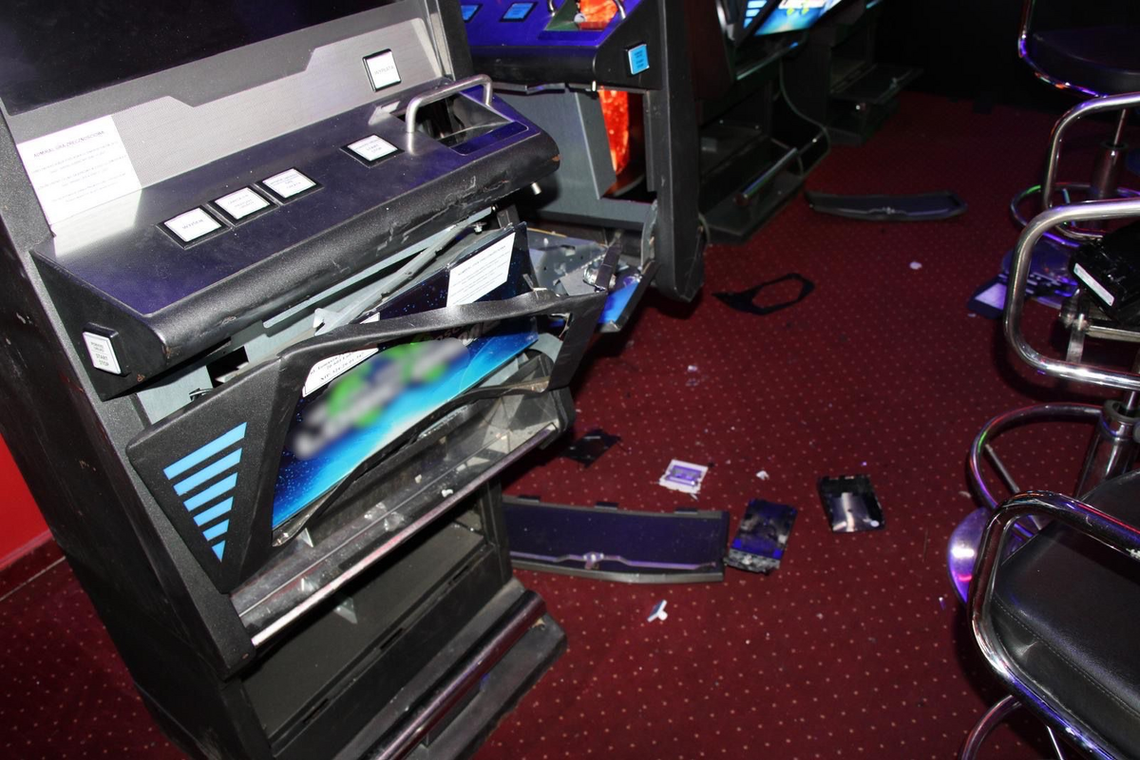 43-latek zatrzymany za kradzież z włamaniem do automatów. Straty oszacowano na 68 tys. zł