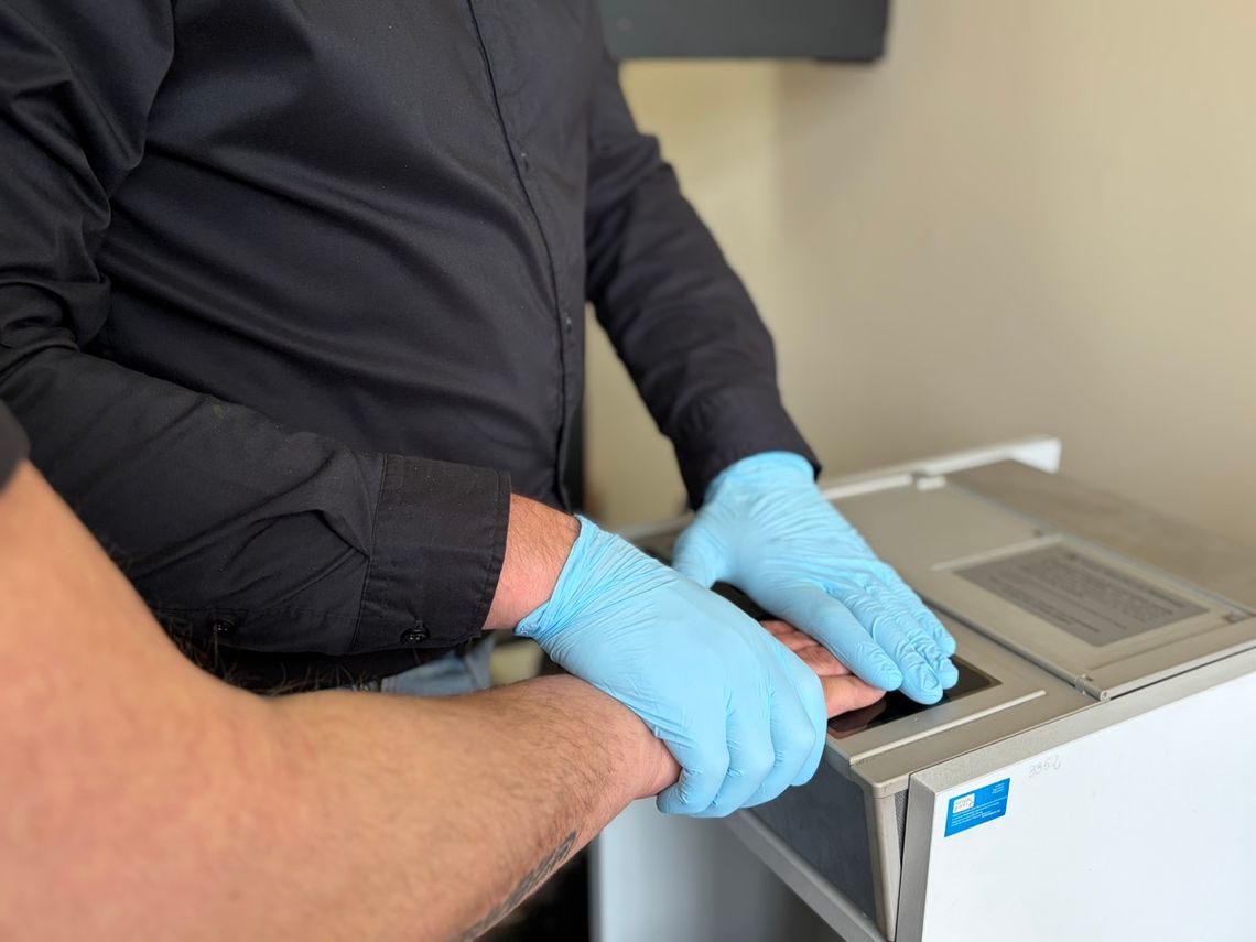 45-latek zatrzymany po próbie włamania do marketu