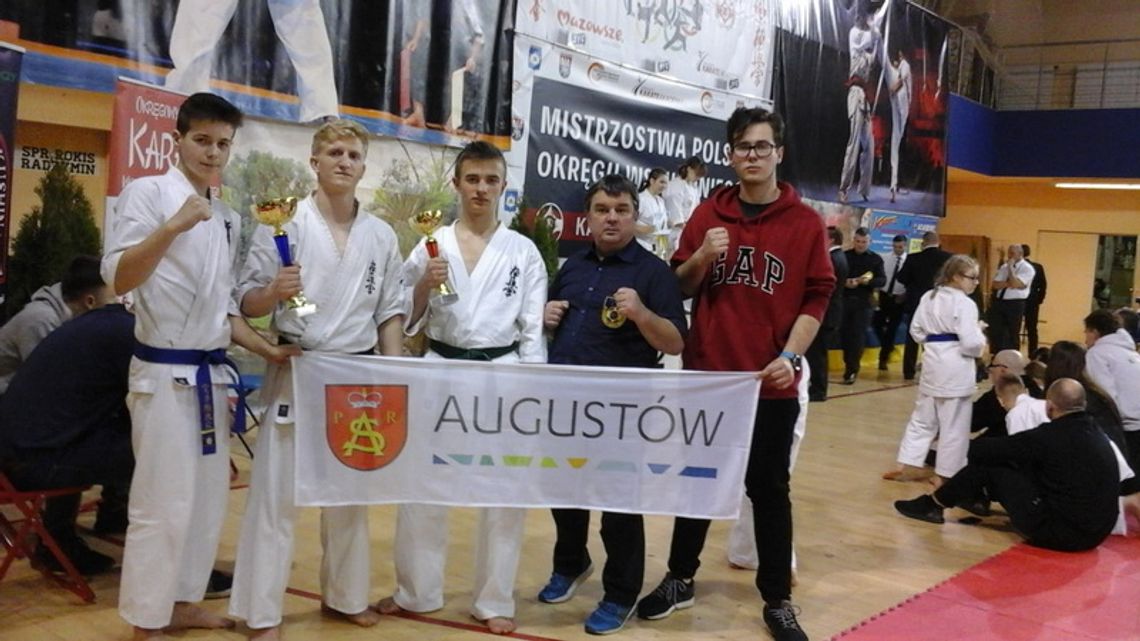 Augustowscy karatecy na podium