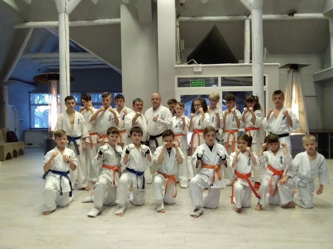 Augustowscy karatecy szlifują formę