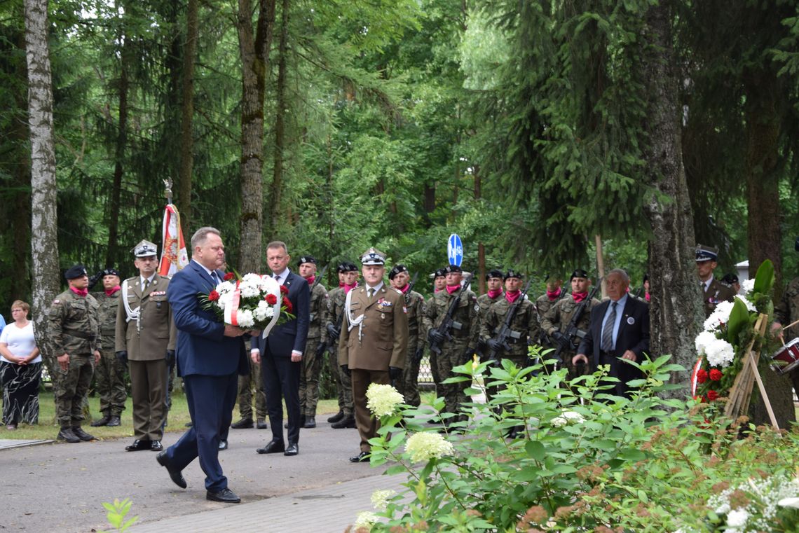 Na zdjęciu poseł Jarosław Zieliński podczas uroczystości w Augustowie.