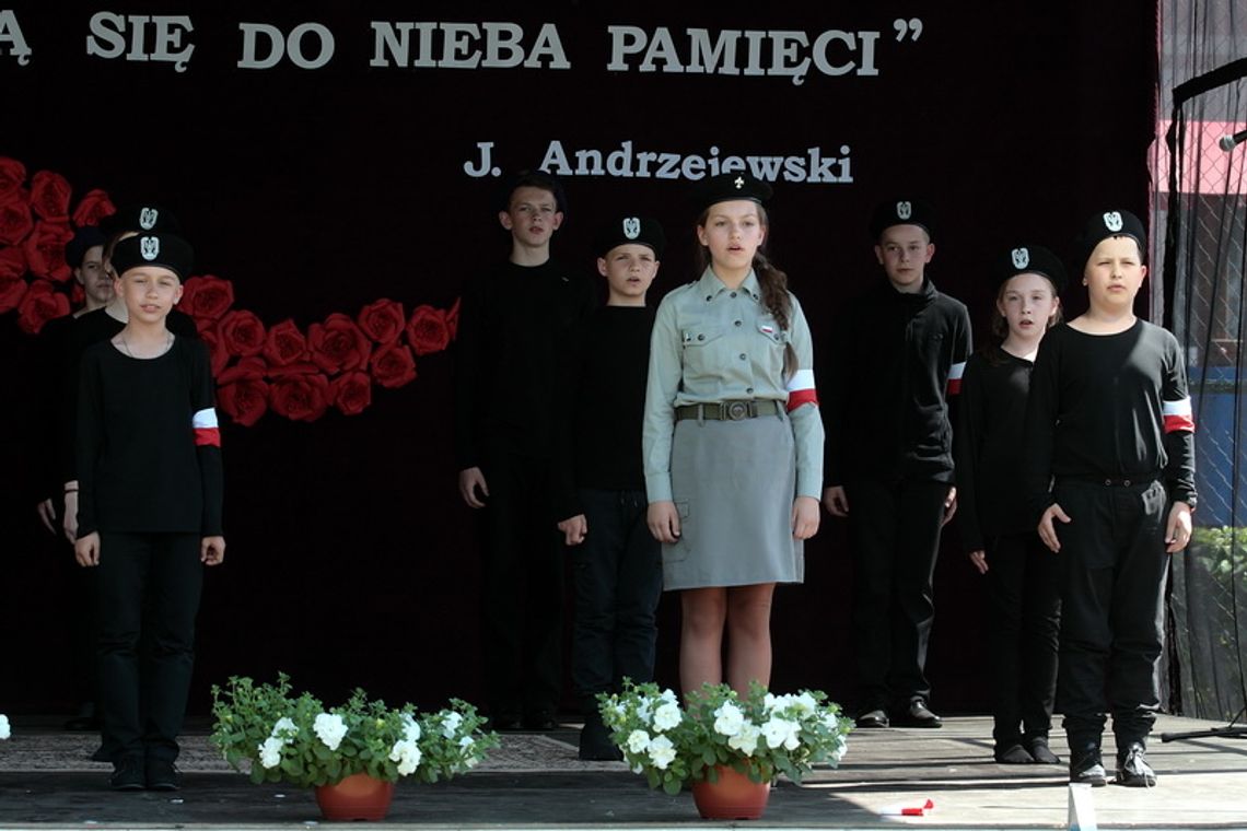 Huczne święto szkoły w Rutkach 
